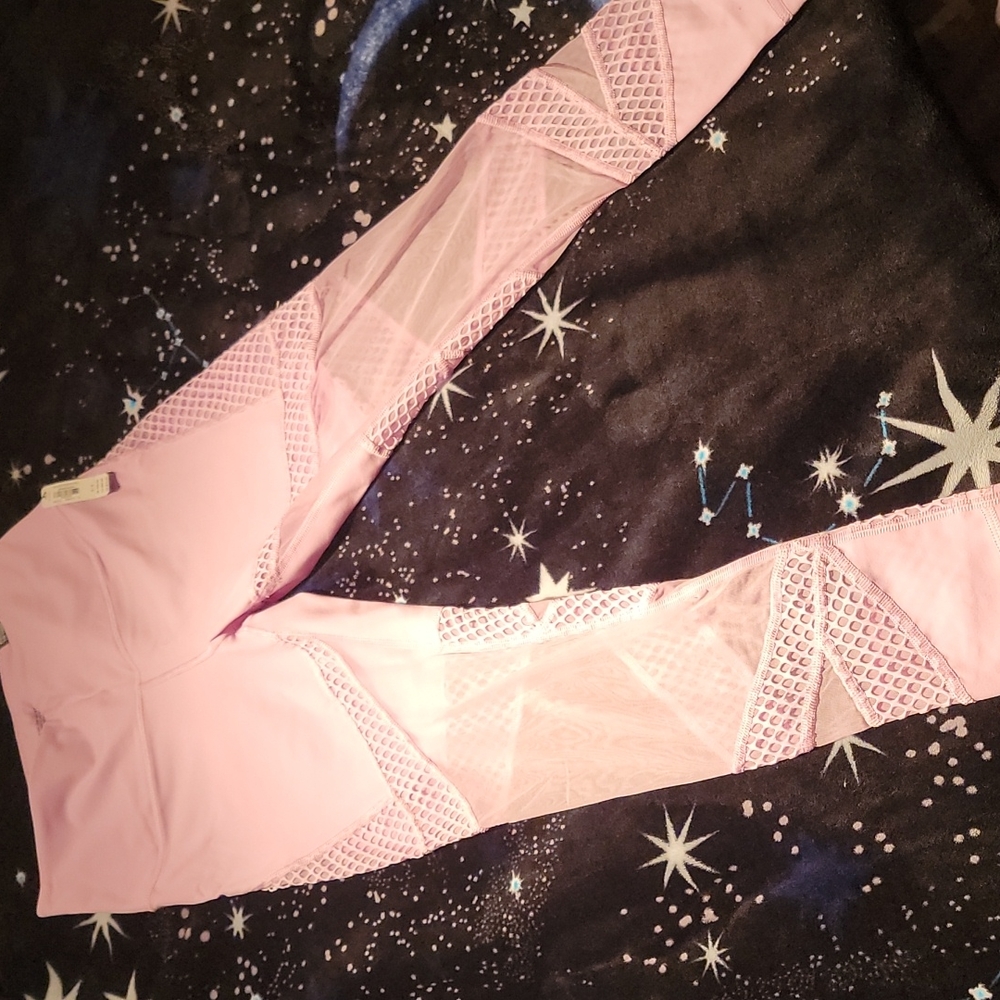 Victorias Secret Sport Knockout 7/8 Tights Size S Light Pink with mesh cutouts